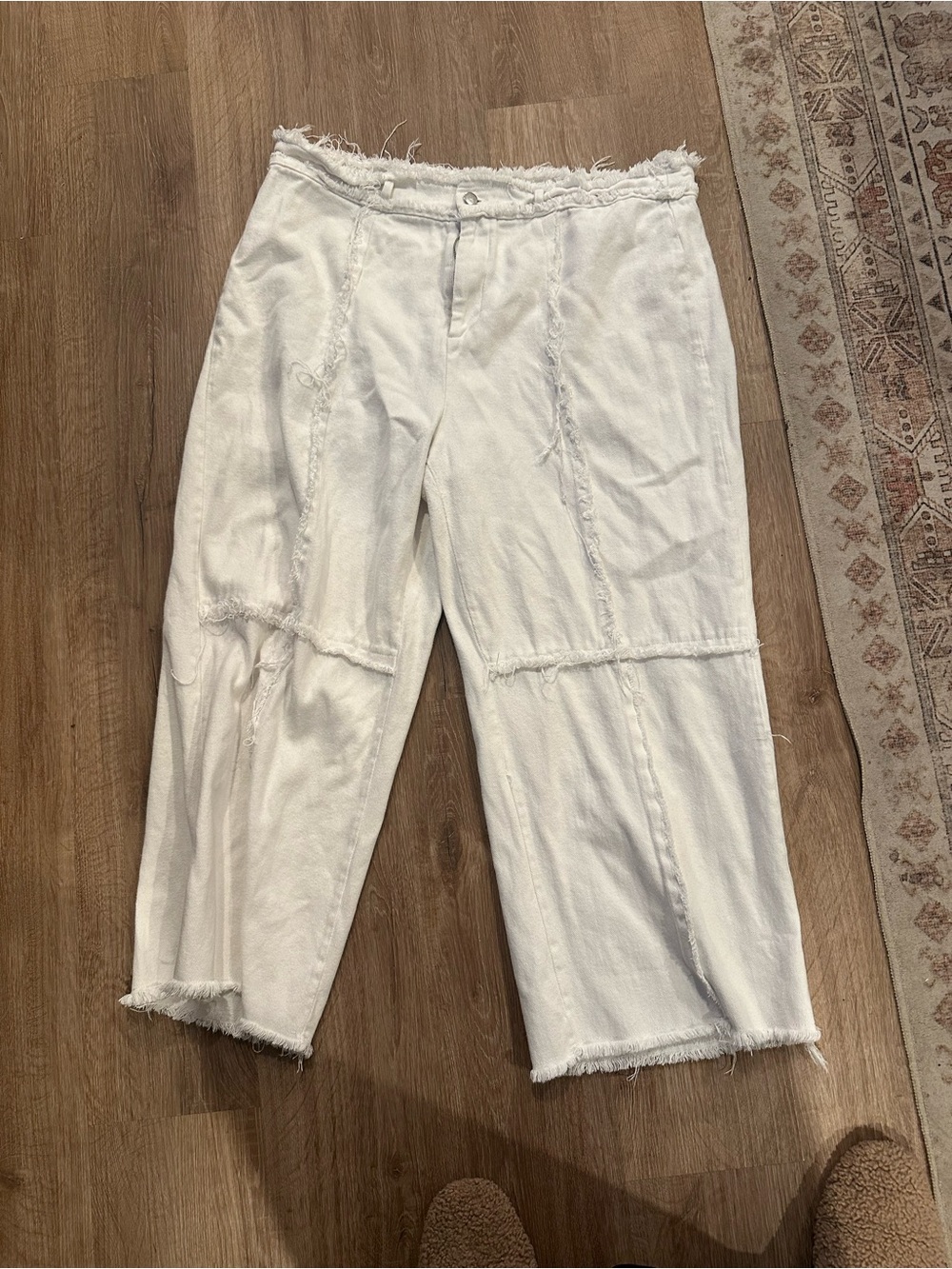 White Frayed Seam Wide-Leg Women’s Jeans